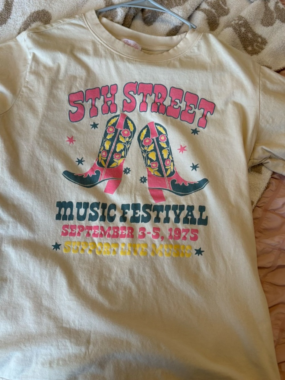 Women’s t shirt